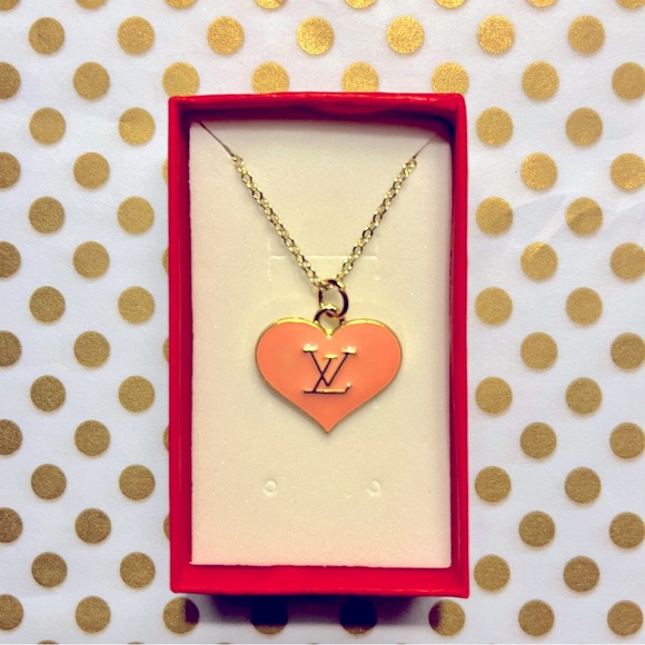 Beautiful Louis Vuitton pink enamel logo heart charm necklace 16” - Picture 6 of 6